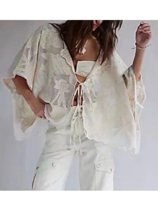 Free People Willow Floral Appliqué Detail Tie Front Cape Top NWT One Size - Picture 1 of 16